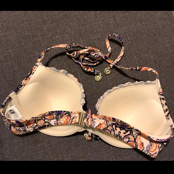 H&M Bikini Top - Picture 3 of 4